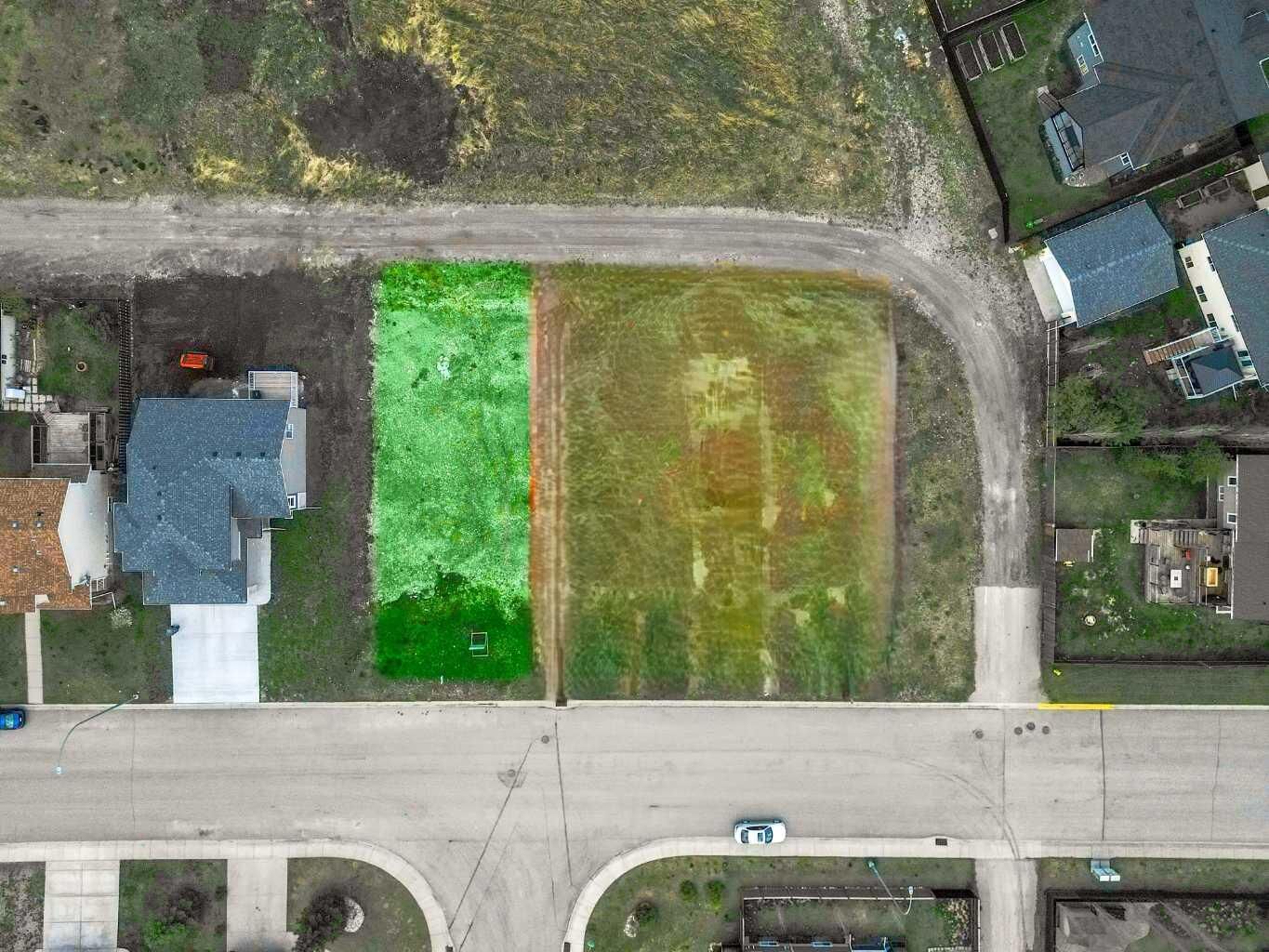 Property Photo:  220 12 Avenue NE  AB T0M 1X0 