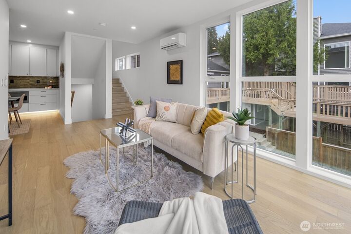 Property Photo: 6012 A 35th Avenue NE WA 98115