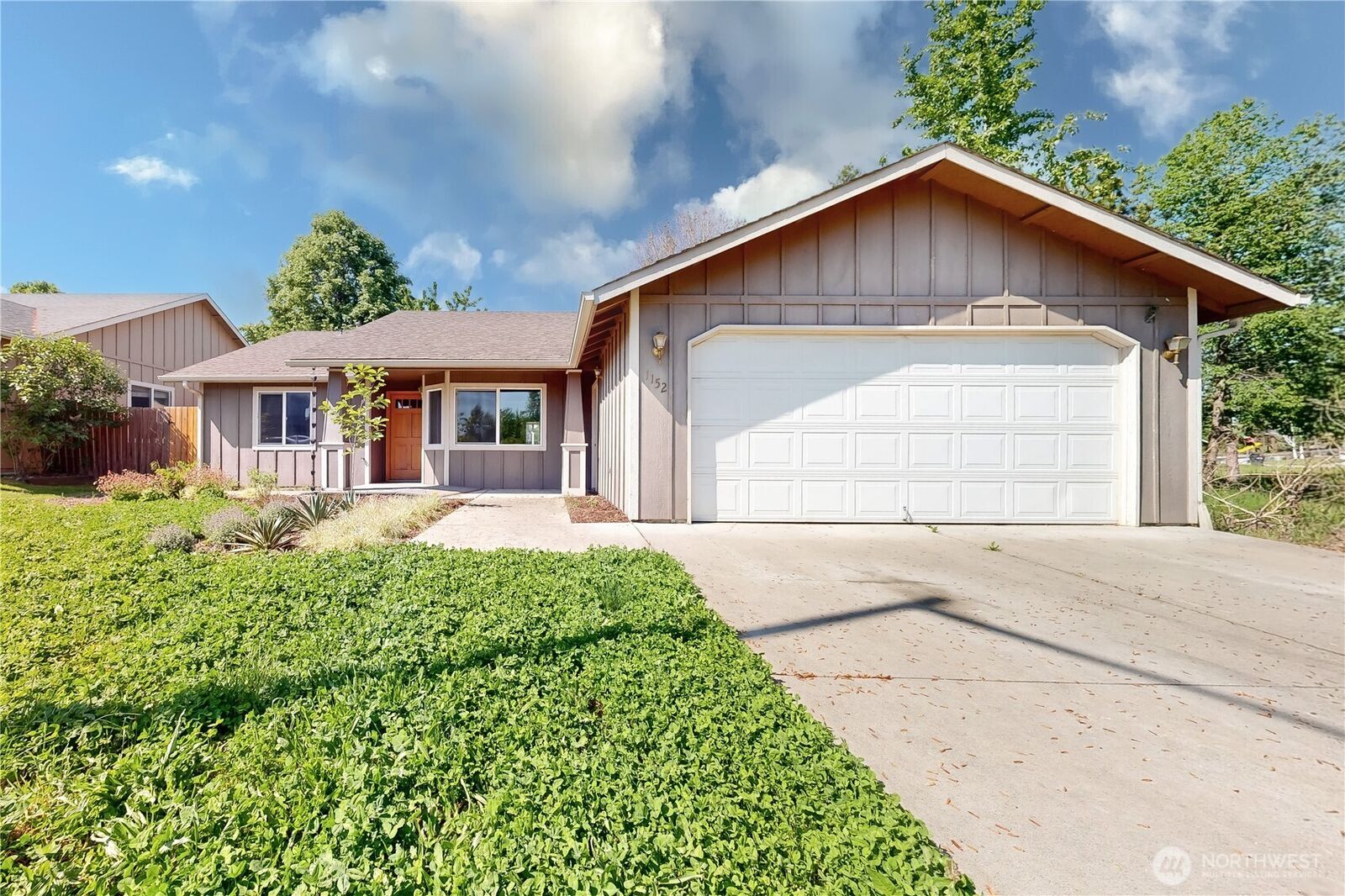Property Photo:  1152 SE Falbo Drive  WA 99324 