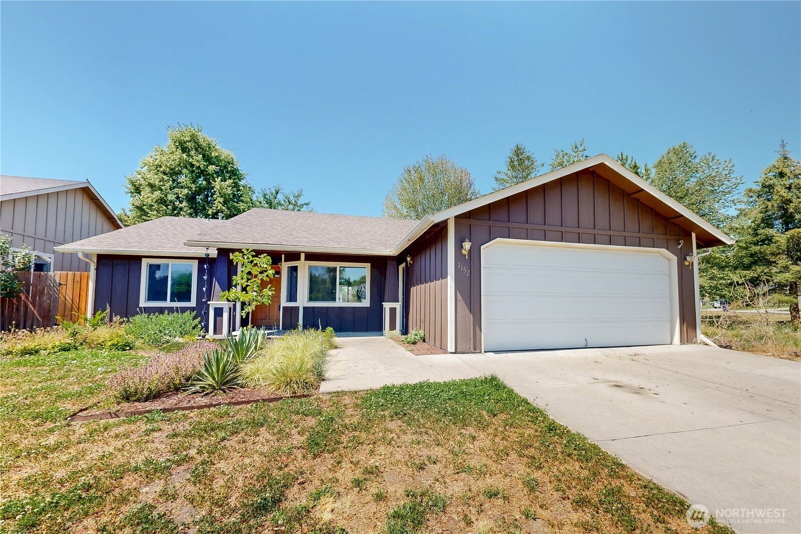 Property Photo: 1152 SE Falbo Drive WA 99324