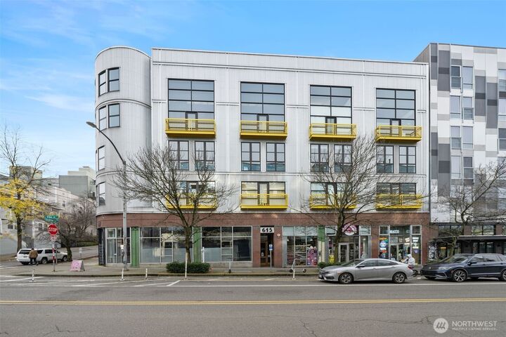 Property Photo:  615 E Pike Street 402  WA 98122 