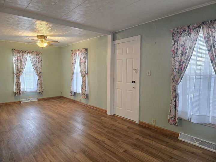 Property Photo:  320 Westmoreland Avenue  IL 61102 