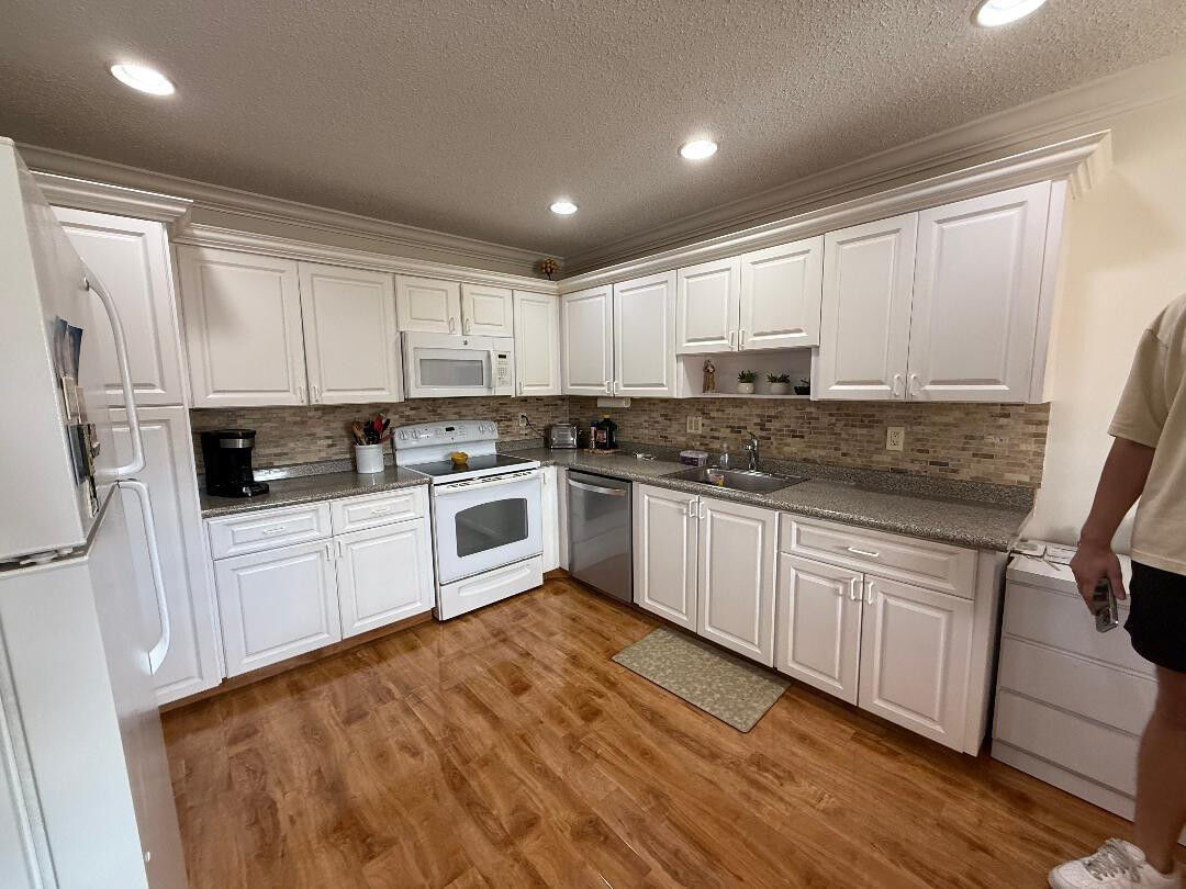 Property Photo: 1621 NW 20th Avenue 201 FL 33445
