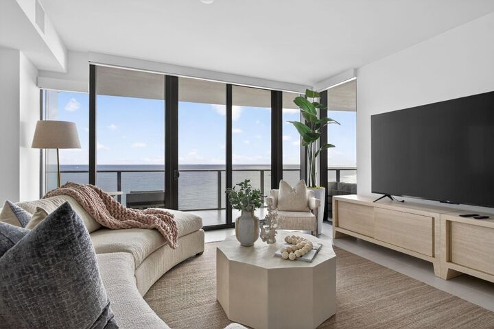 Property Photo: 1116 N Ocean Boulevard 901 FL 33062