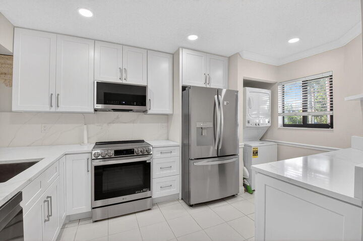 Property Photo:  159 NW 70th Street 403  FL 33487 