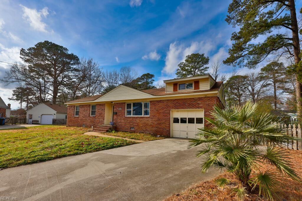 Property Photo:  4204 Robbins Ct  VA 23452 