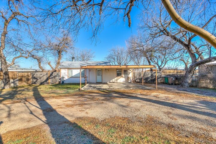 Property Photo:  2322 Fishermans Rd  TX 76904 