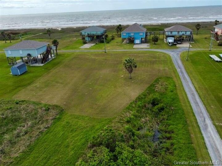 Property Photo:  15 Pelican Beach Drive  LA 70631 