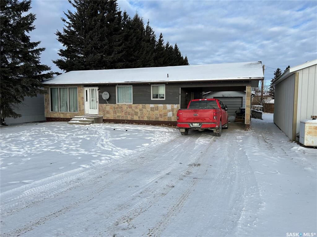 Property Photo:  330 Pine Street  SK S0E 1H0 