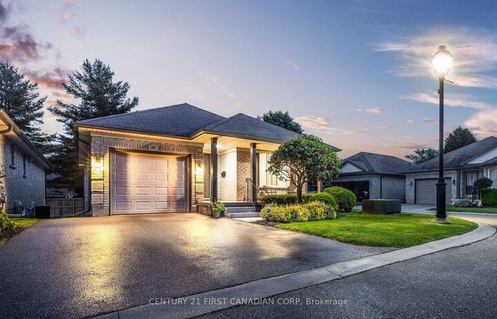 Property Photo:  20 Windemere Place 18  ON N5R 6H6 