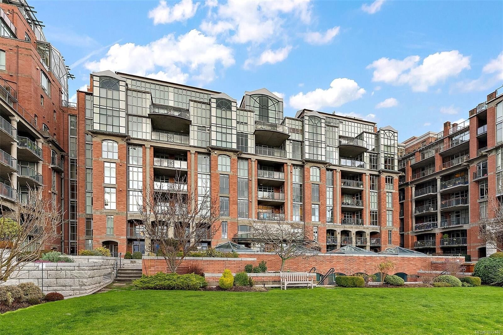 Property Photo:  21 Dallas Rd 330  BC V8V 4Z9 