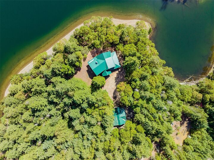 Property Photo: 1100 Keith Rd BC V9K 2L7