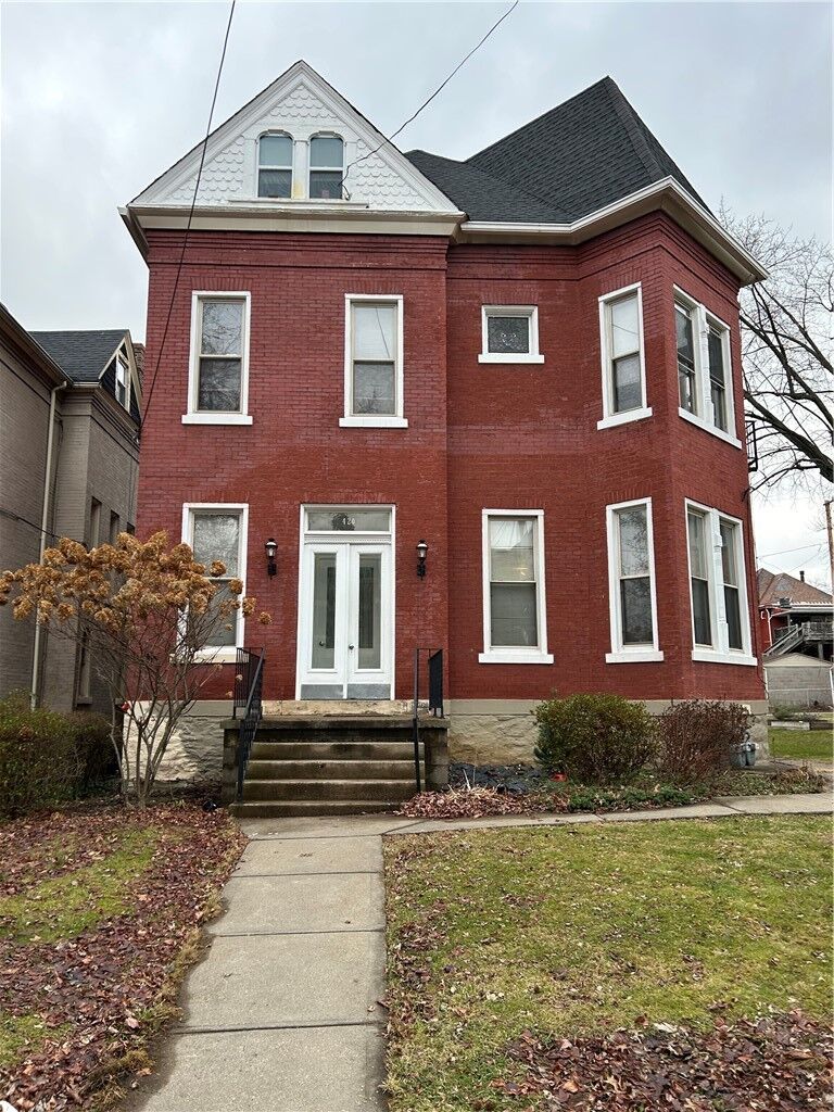 Property Photo: 420 S Pacific Ave PA 15224