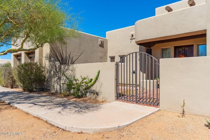 Property Photo:  6610 E Barwick Drive  AZ 85331 