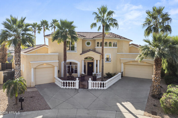 Property Photo:  5229 W Lone Cactus Drive  AZ 85308 