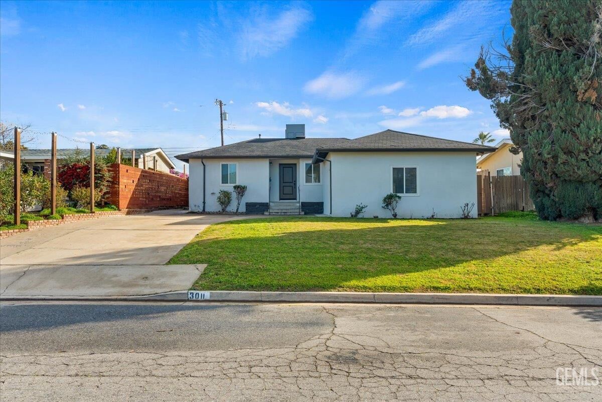 Property Photo:  3011 Berger Street  CA 93305 