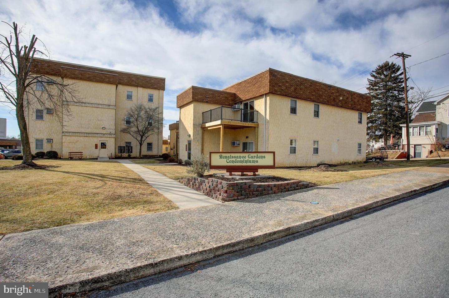 Property Photo:  290 W 2nd Street 19  PA 17268 