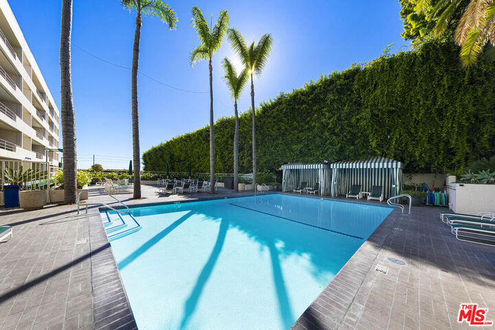 Property Photo:  1131 Alta Loma Rd  CA 90069 