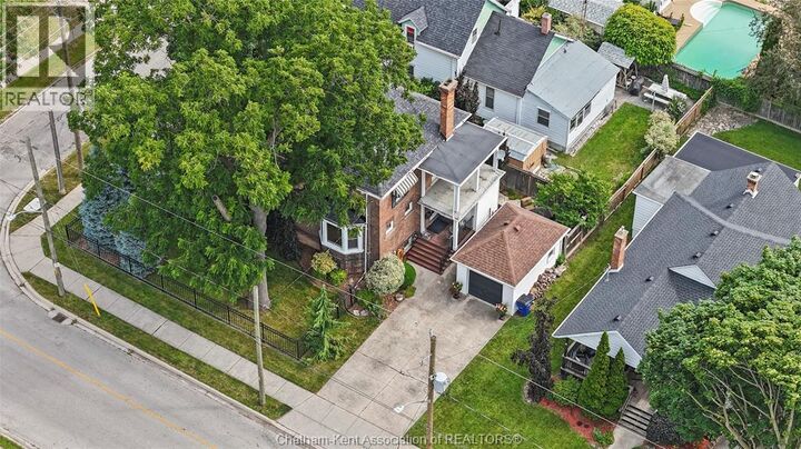 Property Photo: 52 Cross Street ON N7M 1K7