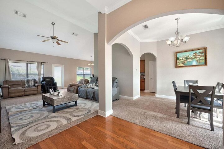 Property Photo:  607 Rowan Circle  FL 32536 