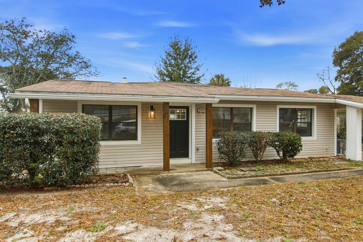 Property Photo:  251 Gregory Drive  FL 32569 