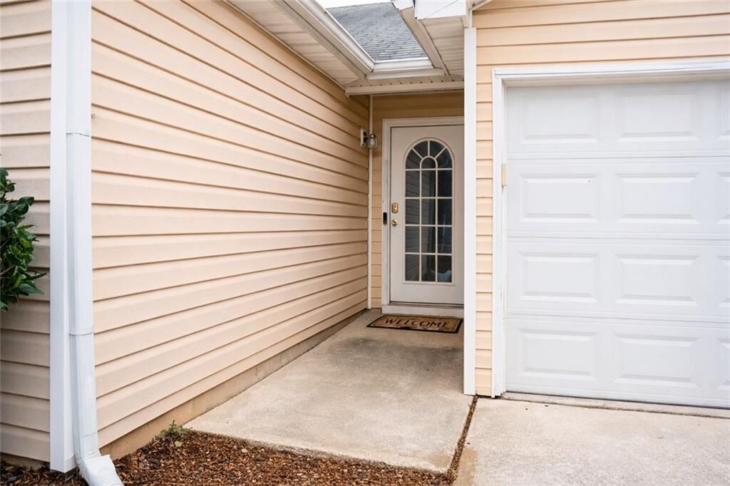 Property Photo:  2922 Knoll View Place  GA 30135 