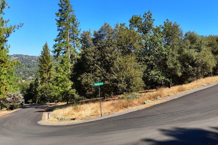 Property Photo:  10 Timberwood Lane  CA 93644 