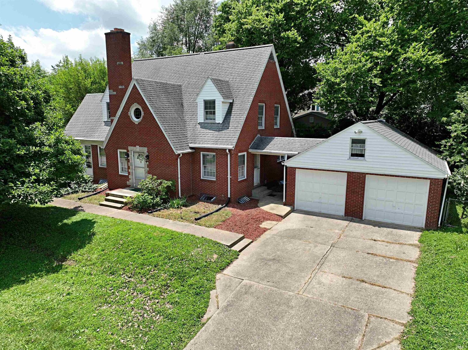 Property Photo:  701 N Meridian Street  IN 47501 