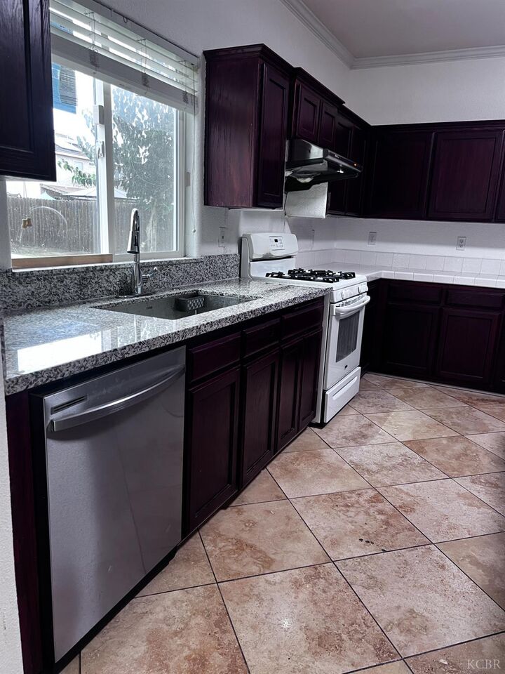 Property Photo: 1950 W Rio Hondo Way CA 93230