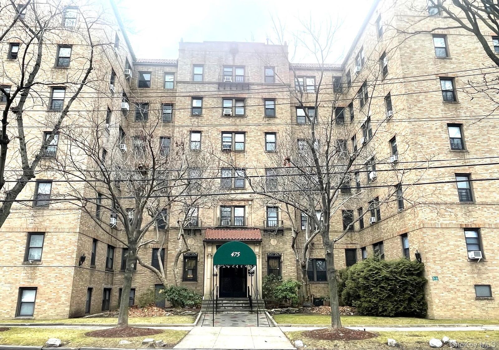 Property Photo:  475 Bronx River Road 3G  NY 10704 