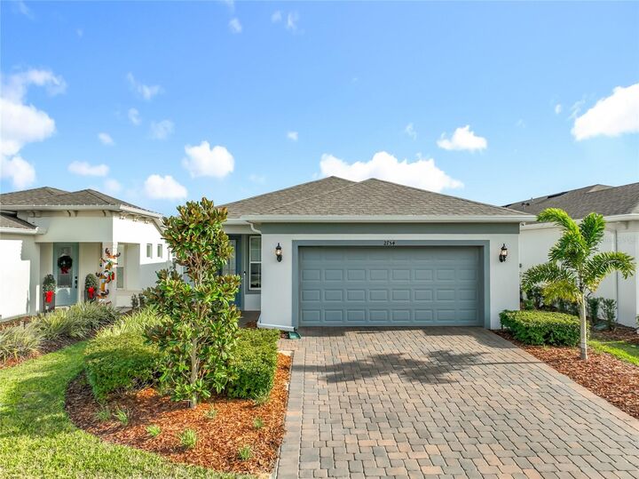 Property Photo:  2754 Purple Meadow Court  FL 34715 