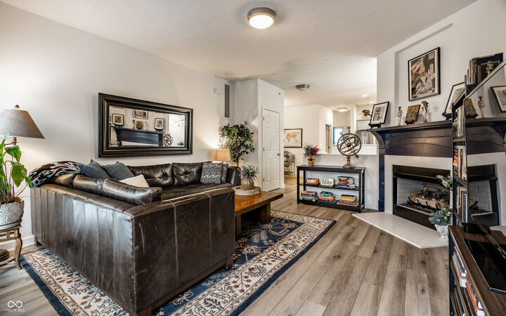 Property Photo: 1134 Reserve Way IN 46220