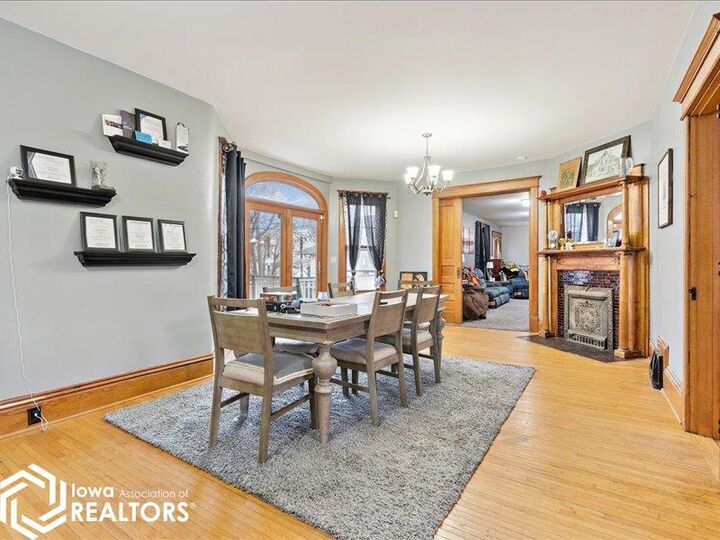 Property Photo:  205 Marietta Street  IA 52601 