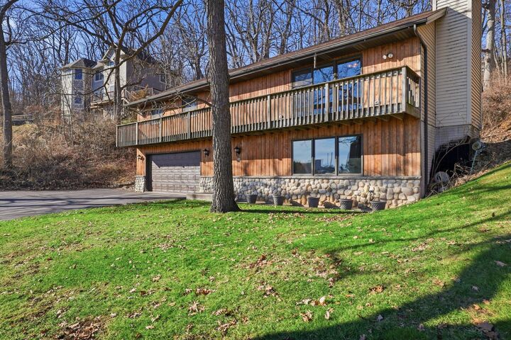 Property Photo:  142 Riverside Dr  WI 53185 