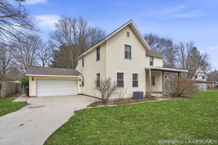 Property Photo:  897 W 32nd Street  MI 49423 