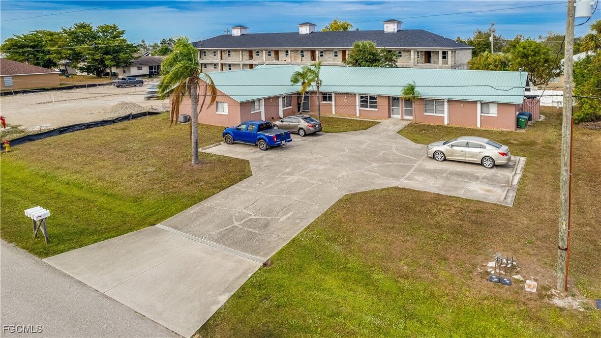 Property Photo:  107 SW 16th Terrace  FL 33991 