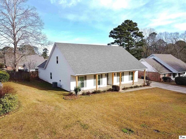 Property Photo:  1112 Wedgewood Drive  LA 71270 