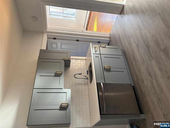 Property Photo:  86 Center Street 3F  NJ 07011 