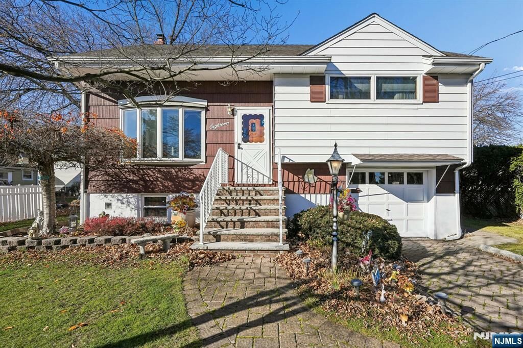 Property Photo:  18 Roy Court  NJ 07012 