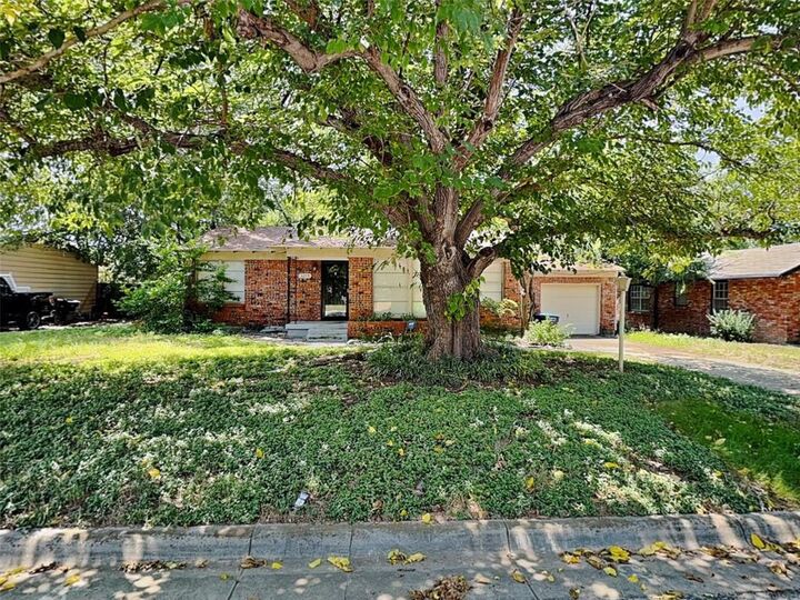 Property Photo:  3259 Creston Avenue  TX 76133 