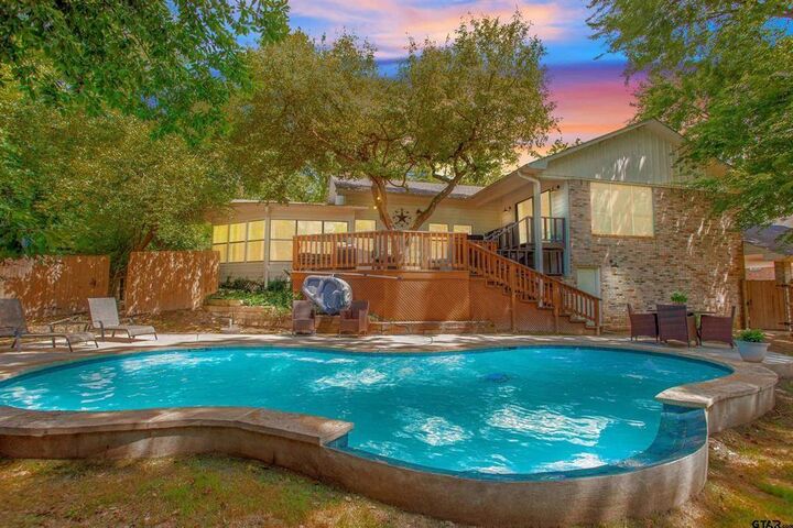 Property Photo:  214 Hideaway Lane E  TX 75771 