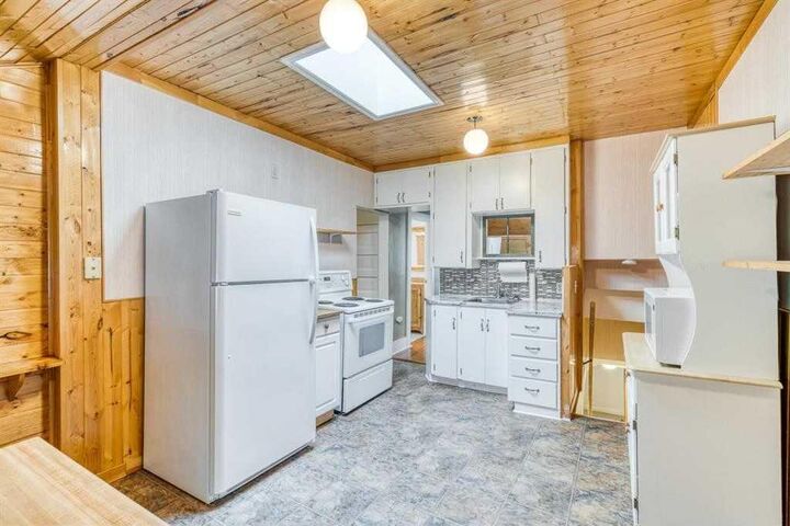 Property Photo: 1816 27 Avenue SW AB T2T 1H1