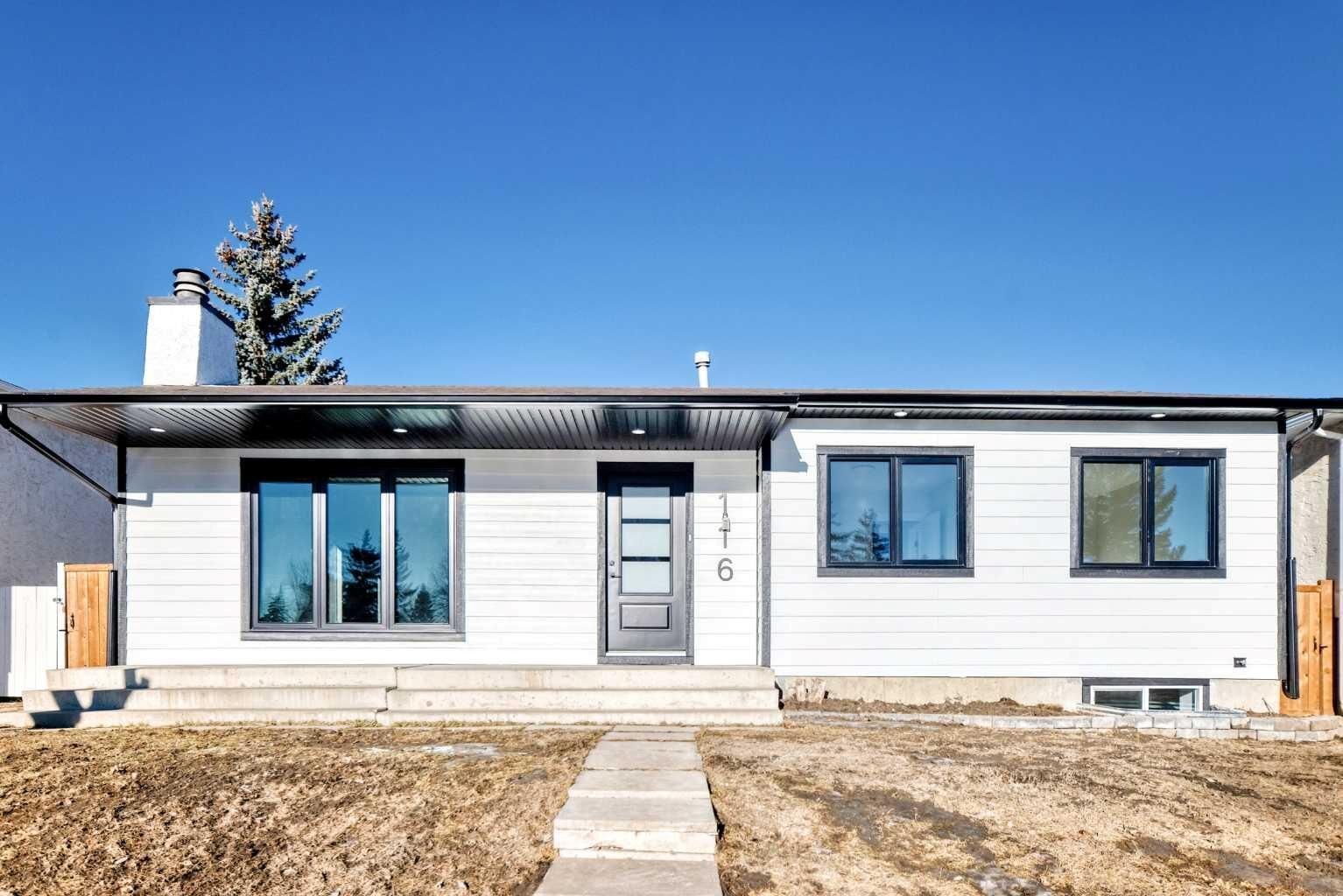 Property Photo:  116 Rundlecairn Rise NE  AB T1Y 2Y3 