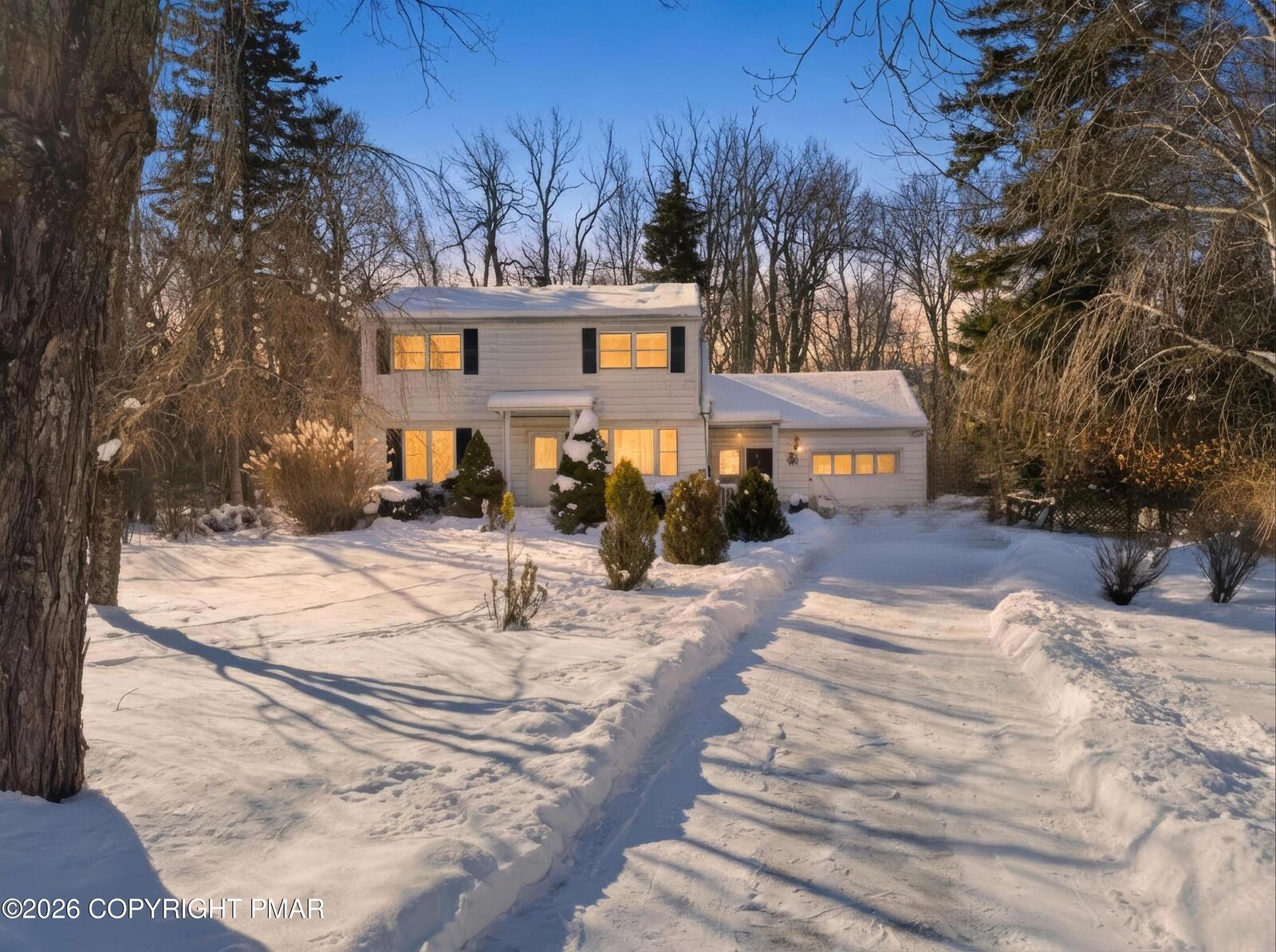 Property Photo:  854 Memorial Boulevard  PA 18466 