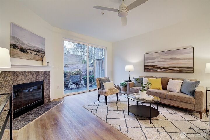 Property Photo:  3116  164th Street SW 2103  WA 98087 