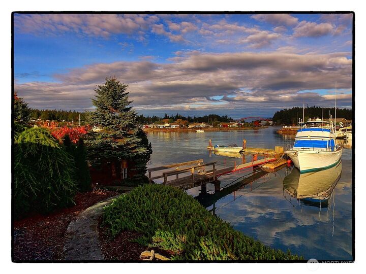 Property Photo:  858  Kalispell Drive  WA 98257 