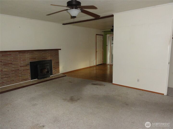 Property Photo:  6802  106th Street Ct E  WA 98373 