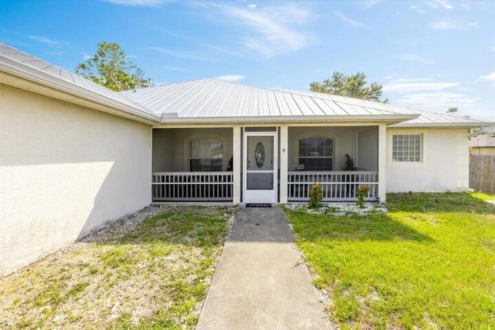 Property Photo: 1762 SE Aires Lane FL 34984