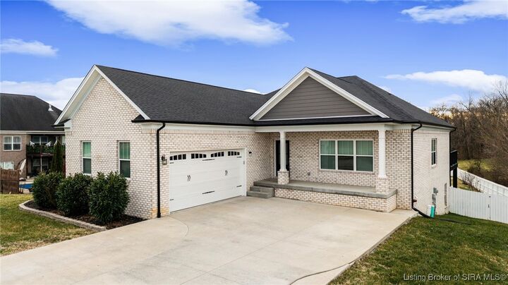 Property Photo:  8002 Shady View Drive  IN 47111 