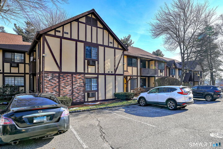 Property Photo:  125 Warner Hill Road 100  CT 06614 